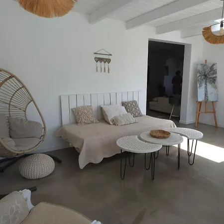Βίλα Oasis Charming Oasis With Pool And Garden In *