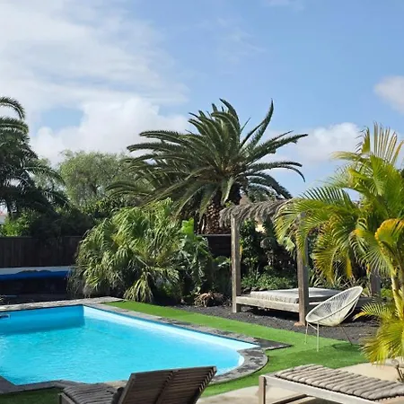 Oasis Charming Oasis With Pool And Garden In *