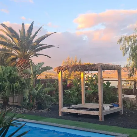 Oasis Charming Oasis With Pool And Garden In Villa