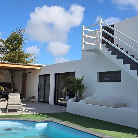 Villa Oasis Charming Oasis With Pool And Garden In