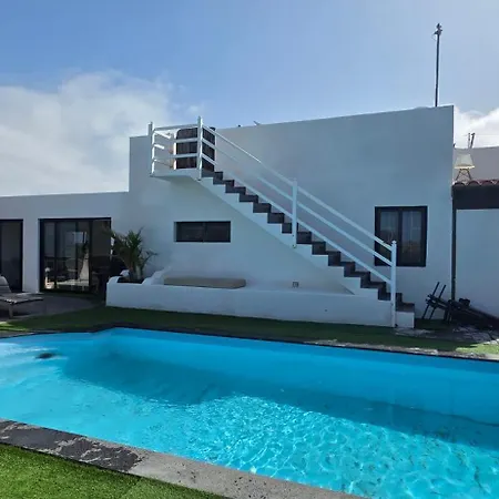 Oasis Charming Oasis With Pool And Garden In *