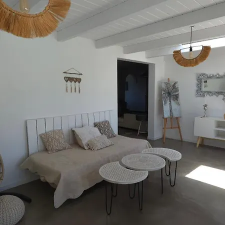 Villa Oasis Charming Oasis With Pool And Garden In *